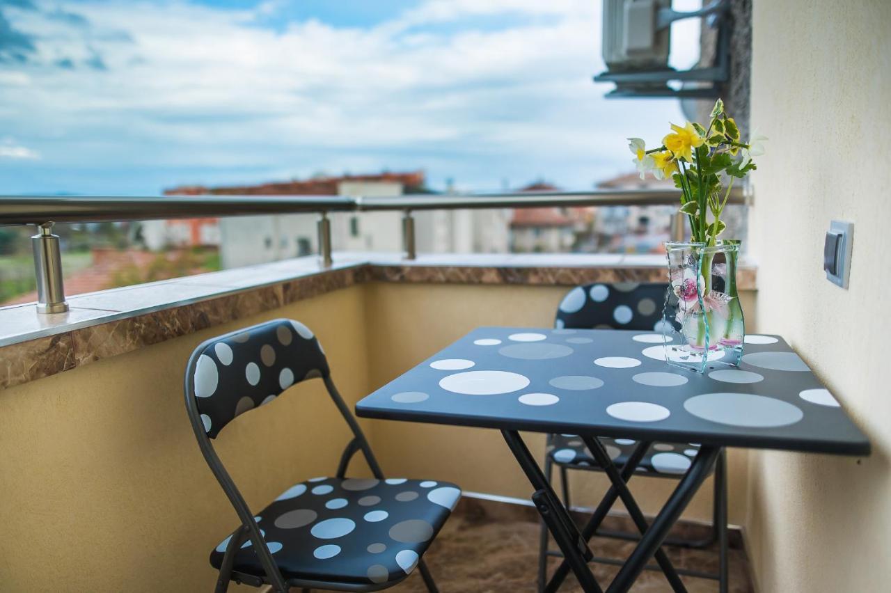 Apartament Tiana Lux Chisarja Exteriér fotografie